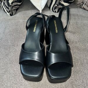 Dream Pairs Black Platform Sandals